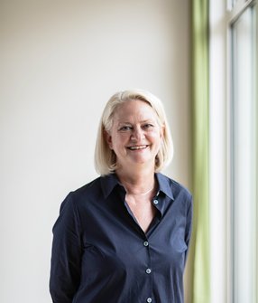 URSULA SCHMID